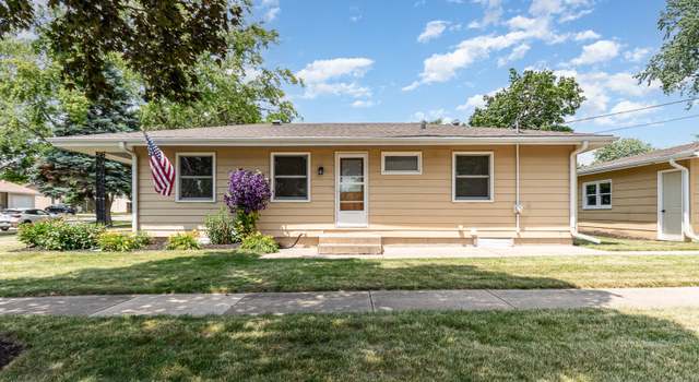 Photo of 741 Gates St, West Chicago, IL 60185