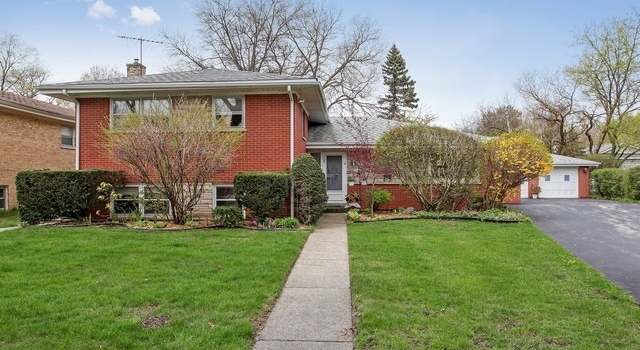 Photo of 727 Lamon Ave, Wilmette, IL 60091