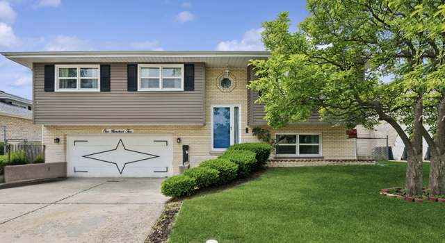 Photo of 102 S Grant Dr, Addison, IL 60101