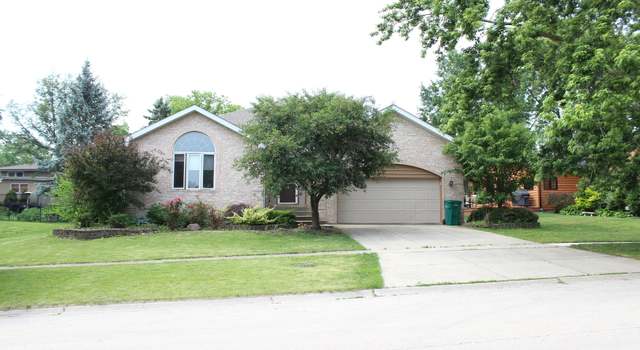 Photo of 1012 Crestview Dr, Lemont, IL 60439