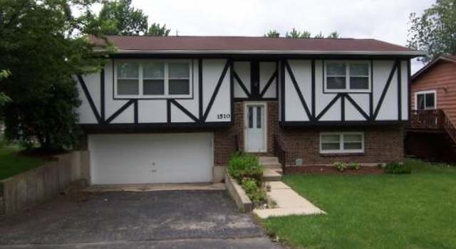 Photo of 1510 Woodridge Dr, Round Lake Beach, IL 60073