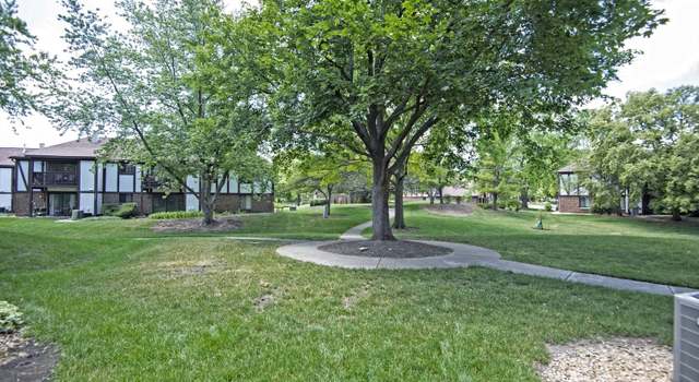 Photo of 1600 Thames Ct Unit A, Wheaton, IL 60189