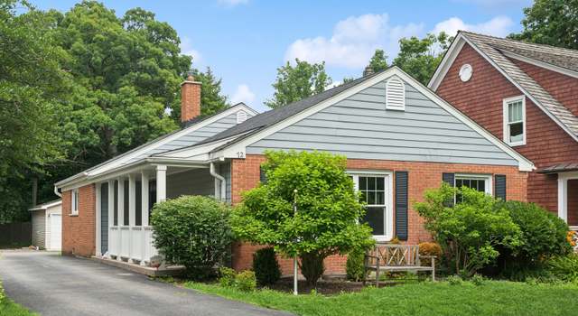 Photo of 72 Atteridge Rd, Lake Forest, IL 60045