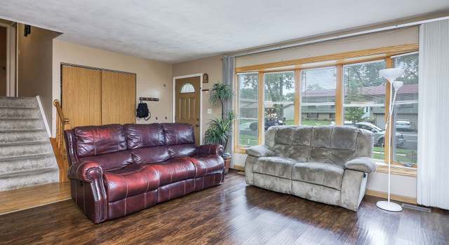 Photo of 7936 N Ramsgate Cir, Hanover Park, IL 60133