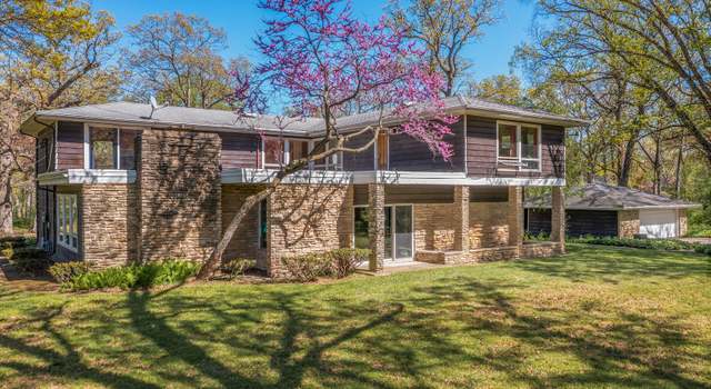 Photo of 1N341 Indian Knoll Rd, West Chicago, IL 60185