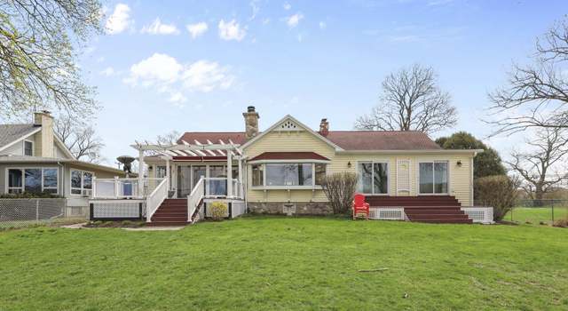 Property at 2115 N Woodlawn Park Ave, McHenry, IL 60051, 5 beds, 3.5 baths