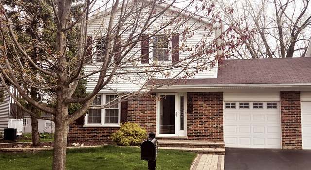 Photo of 527 Grimes Ave, Naperville, IL 60565