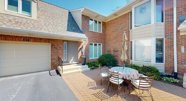 Photo of 1671 N Belmont Ct, Arlington Heights, IL 60004