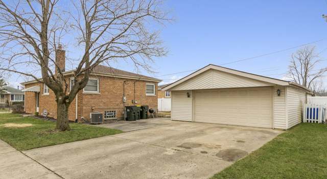 Photo of 225 Cherry Ln, South Chicago Heights, IL 60411