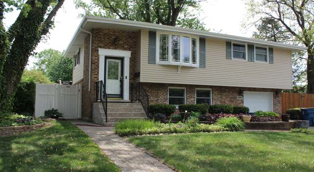 Photo of 13240 W Playfield Dr, Crestwood, IL 60418