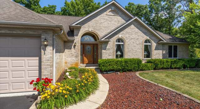 Photo of 11210 Pebble Dr, Huntley, IL 60142