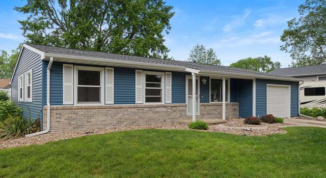 Photo of 2110 Blackthorn Dr, Champaign, IL 61821