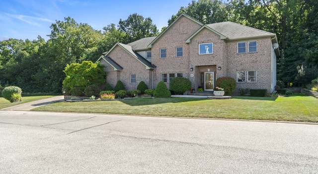 Photo of 6 Green Hills Ct, Sugar Grove, IL 60554