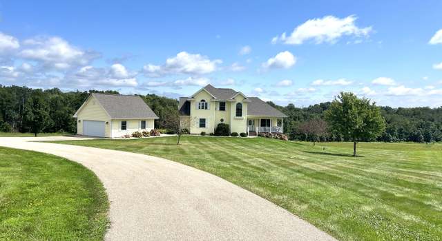 Photo of 28-19 Southview Dr, Lanark, IL 61046