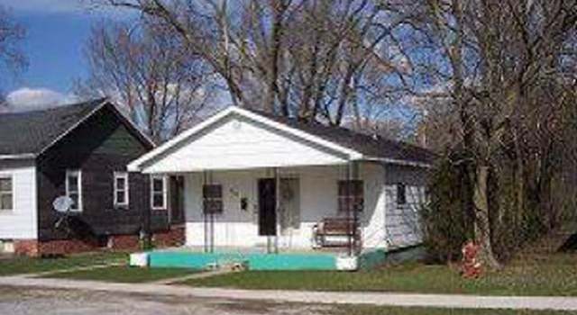 Photo of 703 S Spruce St, Villa Grove, IL 61956