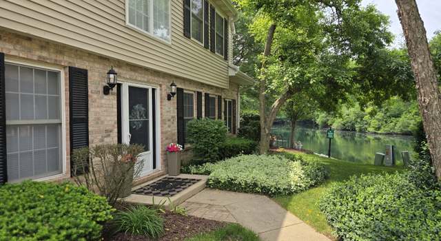 Photo of 1530 Laurel Oaks Dr, Streamwood, IL 60107
