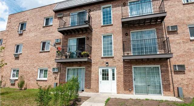 Photo of 143 W Elk Trl #143, Carol Stream, IL 60188