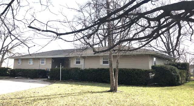 Photo of 607 N Main St, Gilman, IL 60938