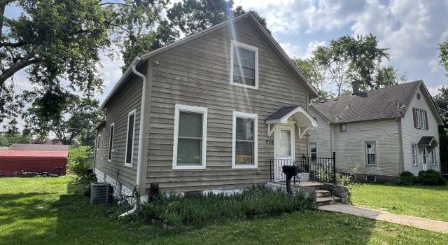 Photo of 926 N Hickory St, Joliet, IL 60435