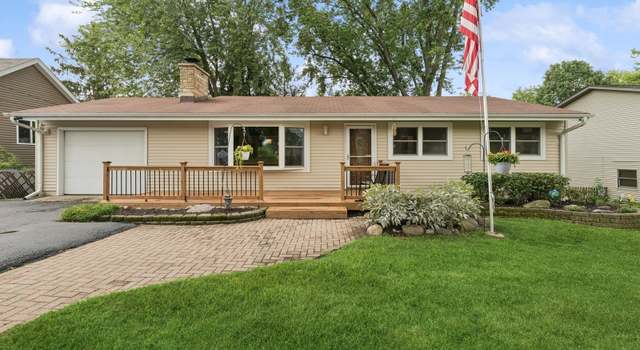 Photo of 3205 Still Hill Dr, Mchenry, IL 60050