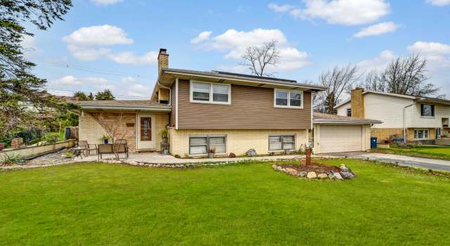 Photo of 8944 S 85th Ct, Hickory Hills, IL 60457