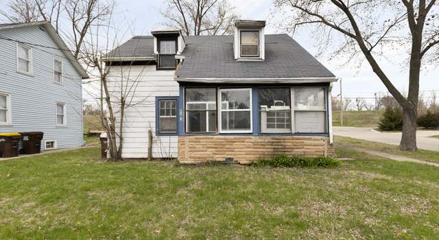 Photo of 2101 Elm St, Rockford, IL 61102