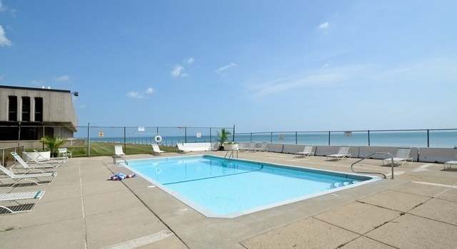 Photo of 6325 N Sheridan Rd #2001, Chicago, IL 60660