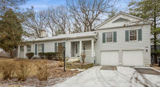 Photo of 248 Summit Dr, Tower Lakes, IL 60010