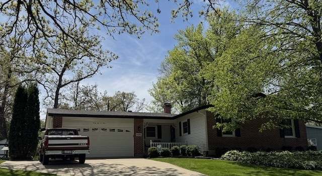 Photo of 4605 Sussex Dr, Mchenry, IL 60050