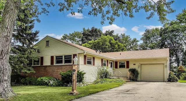 Photo of 859 S Mount Prospect Rd, Des Plaines, IL 60016