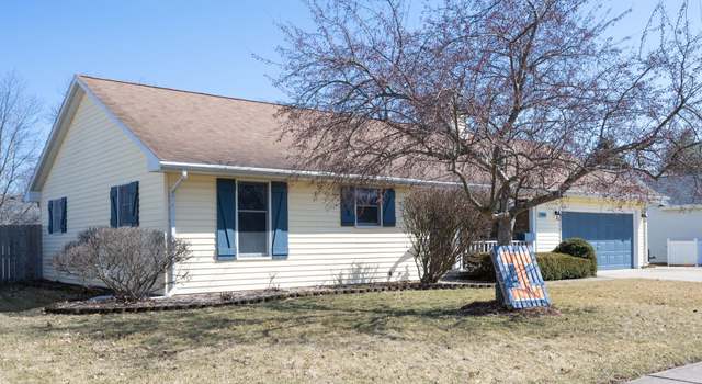 Photo of 508 Linden Dr, St. Joseph, IL 61873