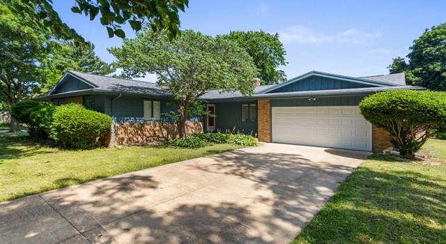 Photo of 1204 Harrington Dr, Champaign, IL 61821