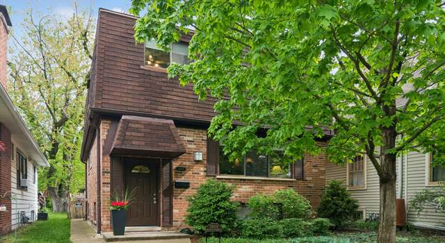 Photo of 1809 Grant St, Evanston, IL 60201