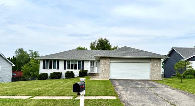 Photo of 612 Dickerson Dr, Winnebago, IL 61088