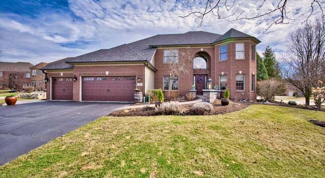 Photo of 8 Crenshaw Ct, Bolingbrook, IL 60490