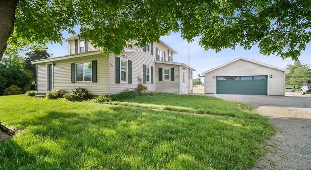 Photo of 7 N Spencer St, Lexington, IL 61753