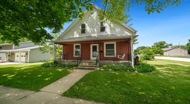 Photo of 900 S 3rd St, Oregon, IL 61061