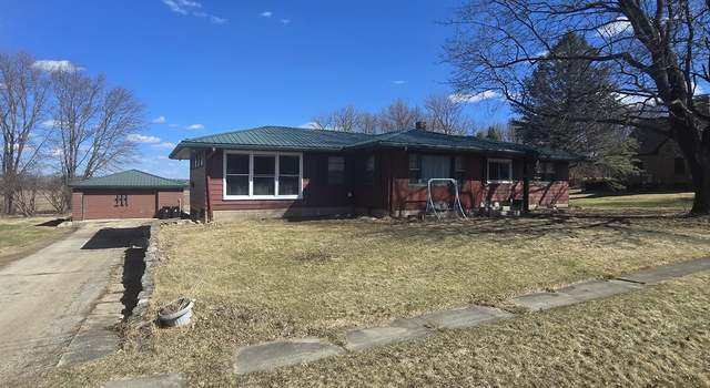 Photo of 607 S Garfield St, Leaf River, IL 61047