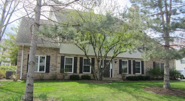 Photo of 1418 Laurel Oaks Dr, Streamwood, IL 60107