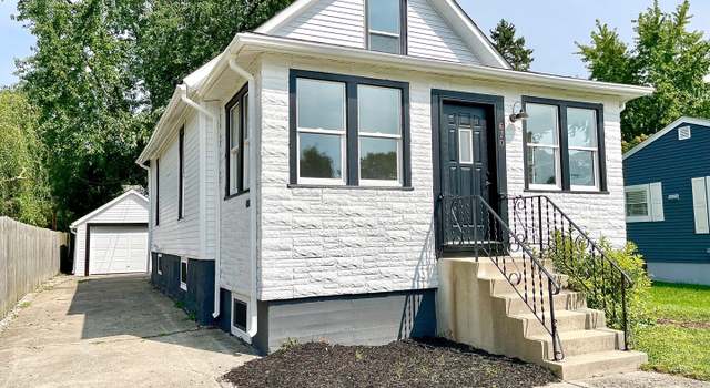 Photo of 670 Cooper Ave, Elgin, IL 60120