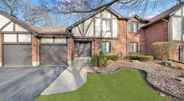 Photo of 11231 Cottonwood Dr Unit 32B, Palos Hills, IL 60465