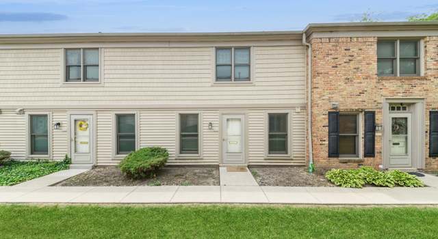 Photo of 1841 Sessions Walk Dr #1841, Hoffman Estates, IL 60169