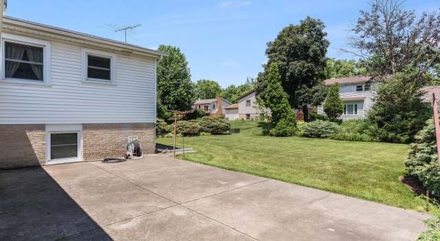 Photo of 1110 Tamarack Dr, Darien, IL 60561