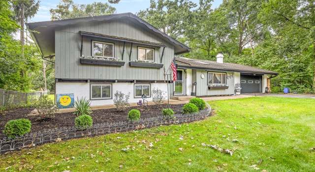 Photo of 1708 Parkview Ave, Rockford, IL 61107