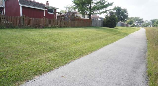 Photo of 8864 Leslie Dr, Orland Hills, IL 60487