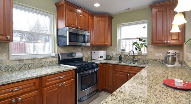 Photo of 213 S Dryden Pl, Arlington Heights, IL 60004