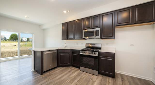 Photo of 7827 Nightshade Ln, Joliet, IL 60431
