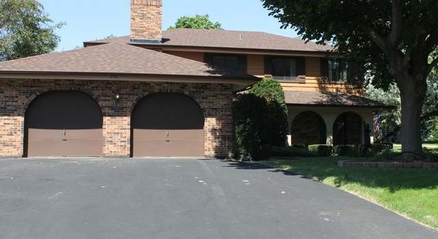 Photo of 250 Park Ln, Roselle, IL 60172