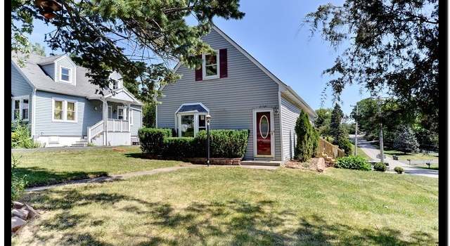 Photo of 27041 N Ridge St, Wauconda, IL 60084