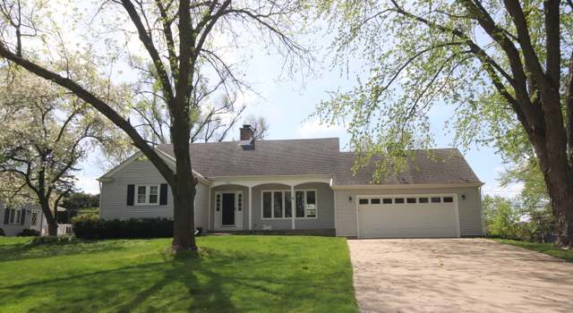 Photo of 3303 W Fairway Dr, Mchenry, IL 60050